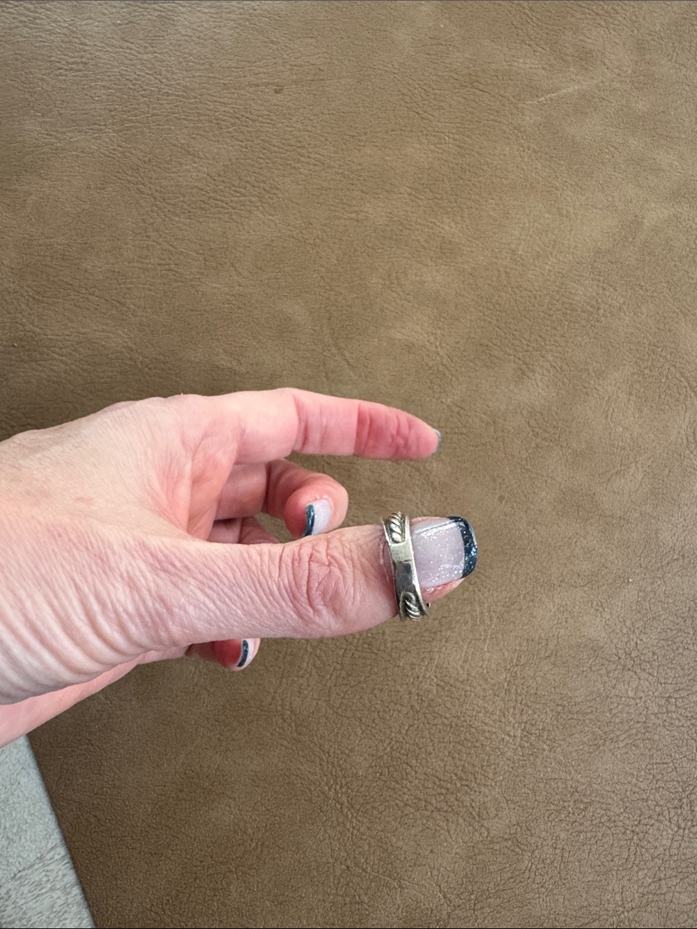 David Yurman Gold and Silver Pavé Signet Ring Size 4.5 - Picture 3 of 5